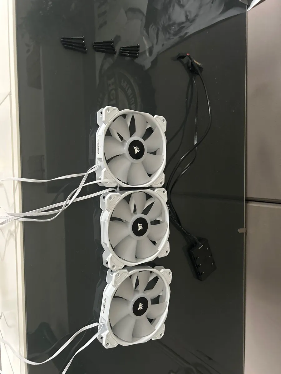 CORSAIR ICUE SP120 CASE FANS - Image 1