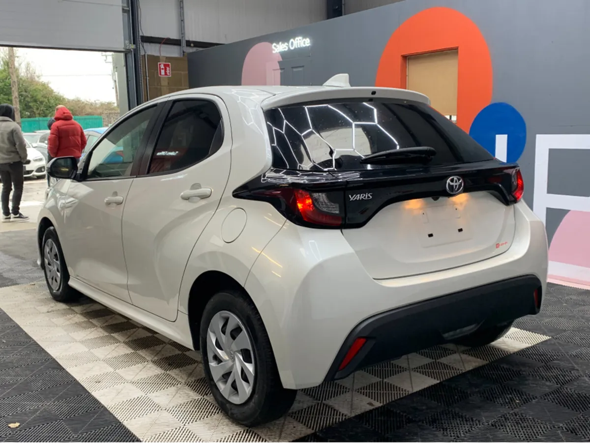 Toyota Yaris YARIS X / 71k KMs / Automatic / Rever - Image 4