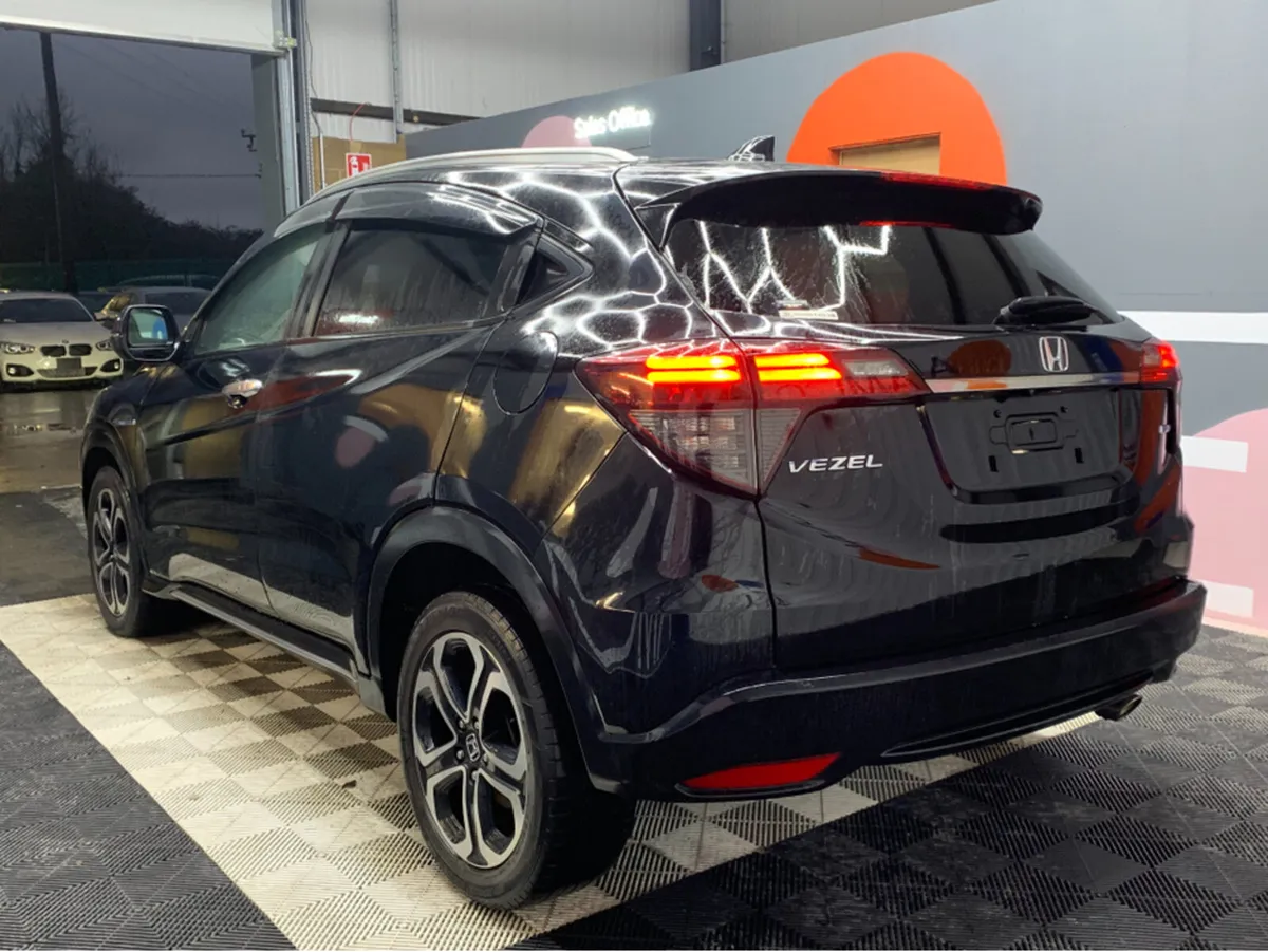 Honda Vezel VEZEL 1.5 HYBRID / 86k KMs / Heated Ha - Image 4