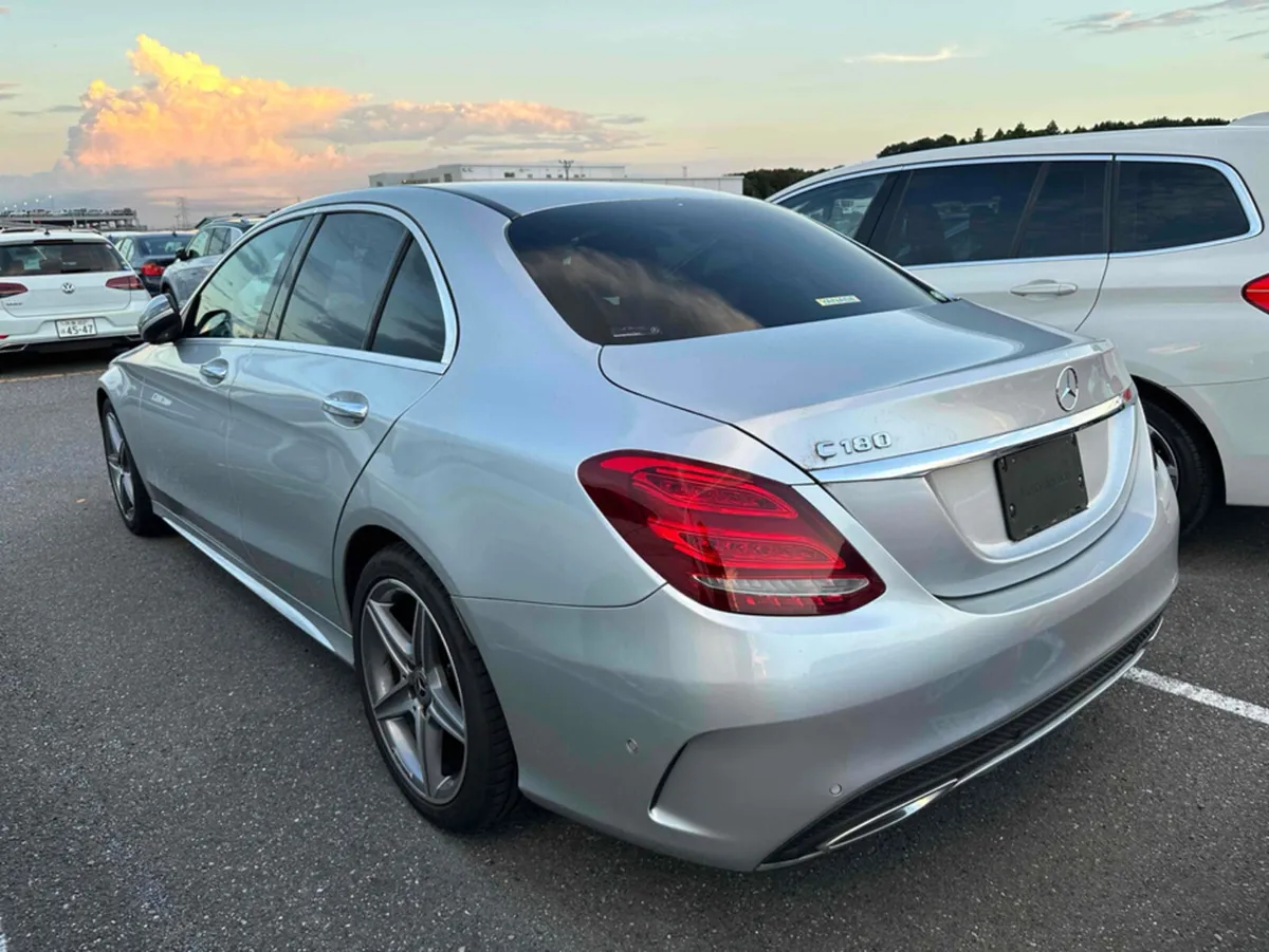 Mercedes-Benz C-Class C180 LAUREUS EDITION *Coming - Image 2