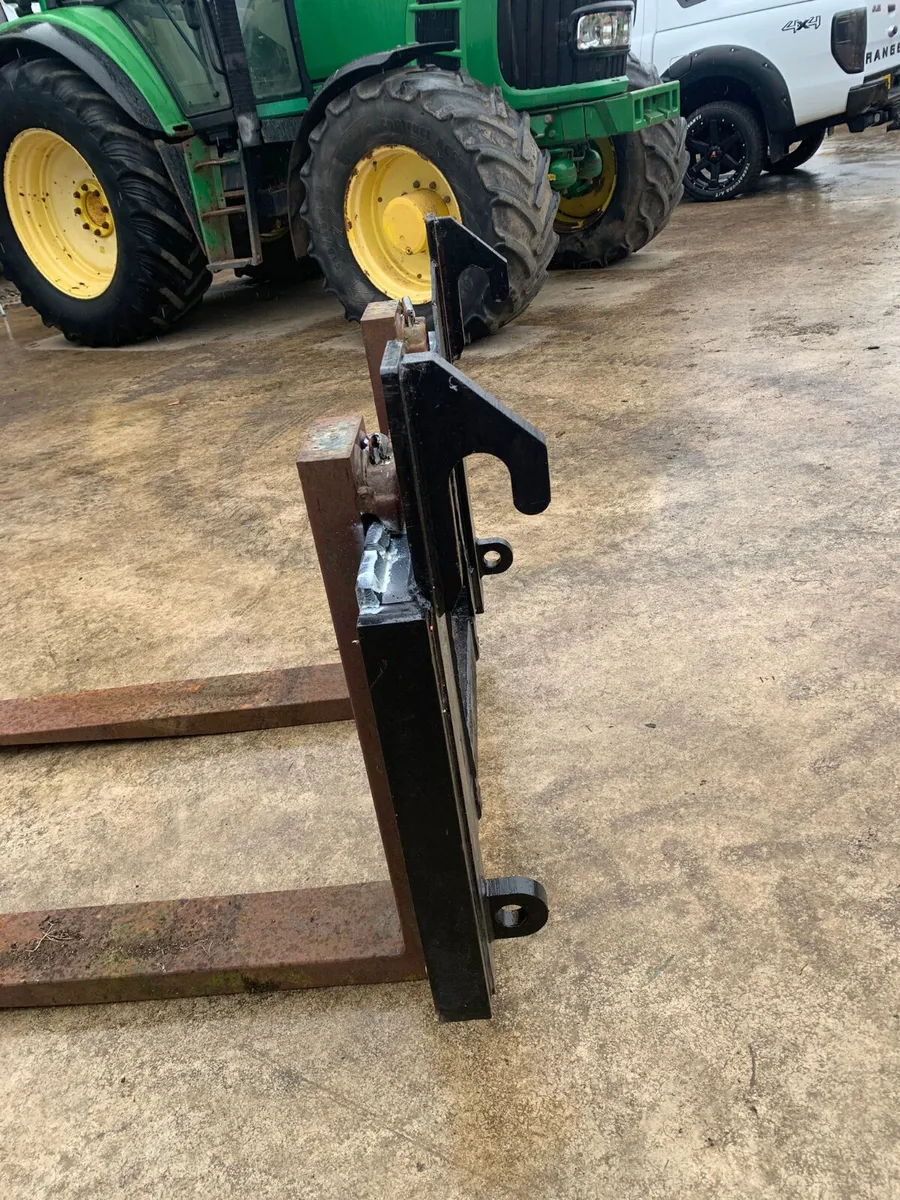 Heavy Duty Pallet Fork Brackets 4' - Image 2