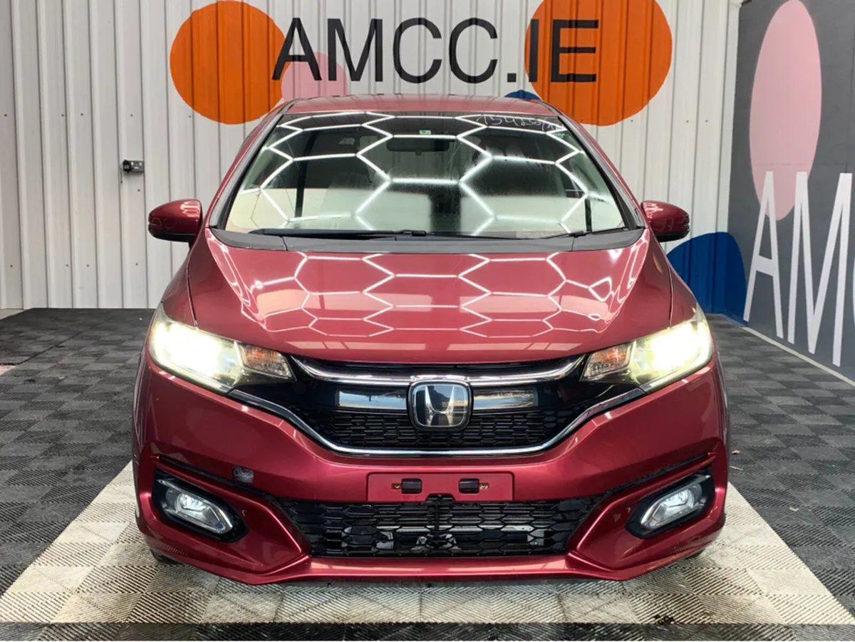 Honda Fit 1.5 HYBRID AUTOMATIC / 27k KMs / Adaptiv - Image 2