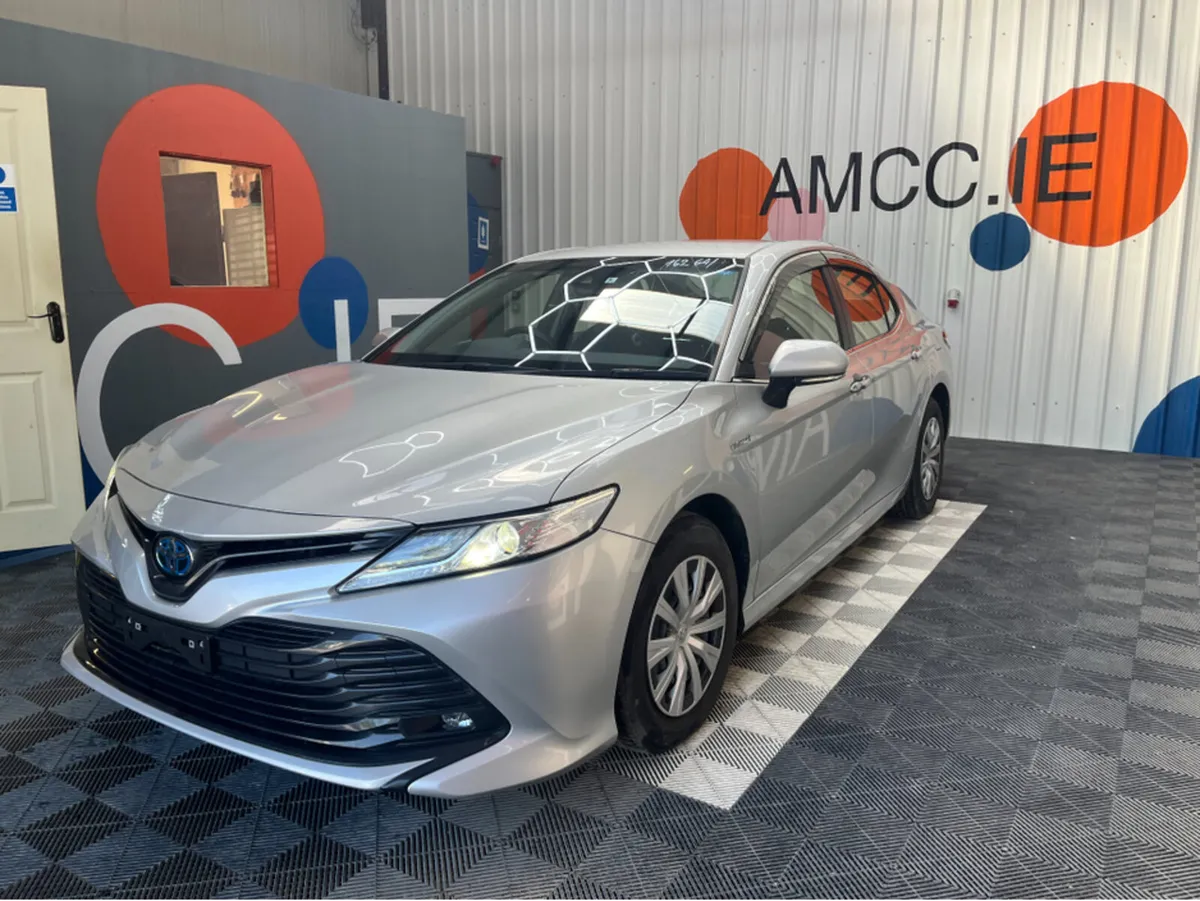 Toyota Camry 2.5 HYRBID / 90k KMs / ADAPTIVE CRUIS - Image 3