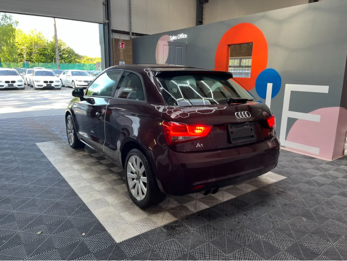 Audi A1 1.4 PETROL / 85k KMs / - Image 4