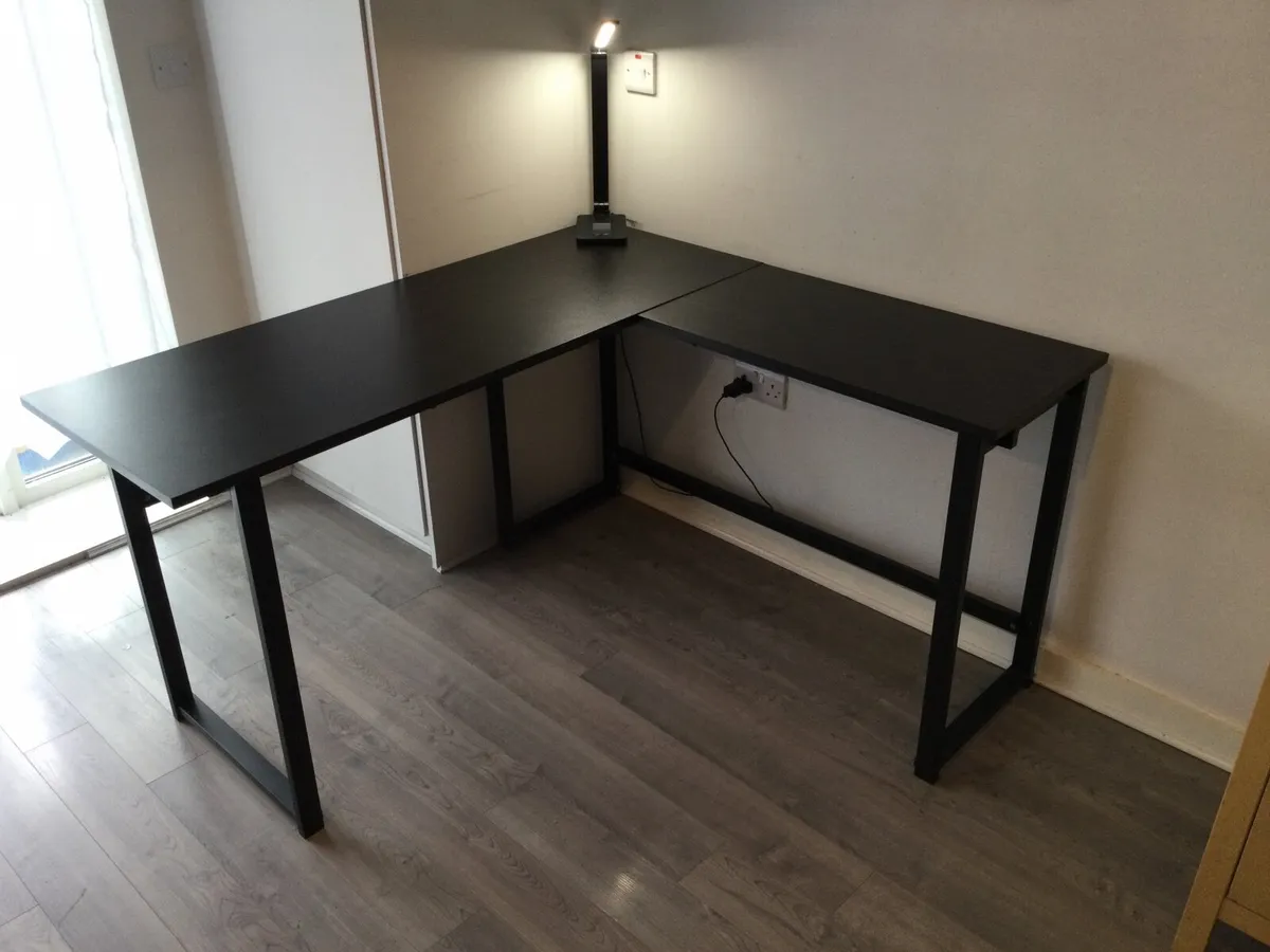 Office desk - Image 3