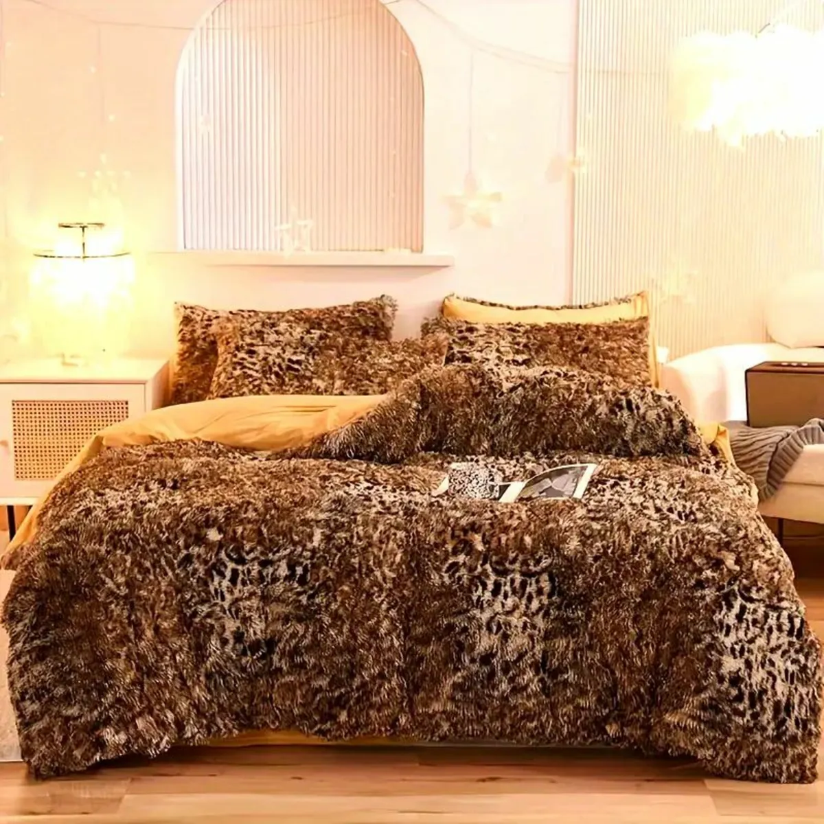 Leopard Print Plush Duvet Cover Set - Image 2