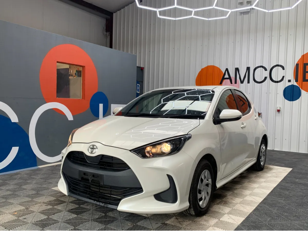 Toyota Yaris 1.0 PETROL / 58k KMs / Reverse Camera - Image 3