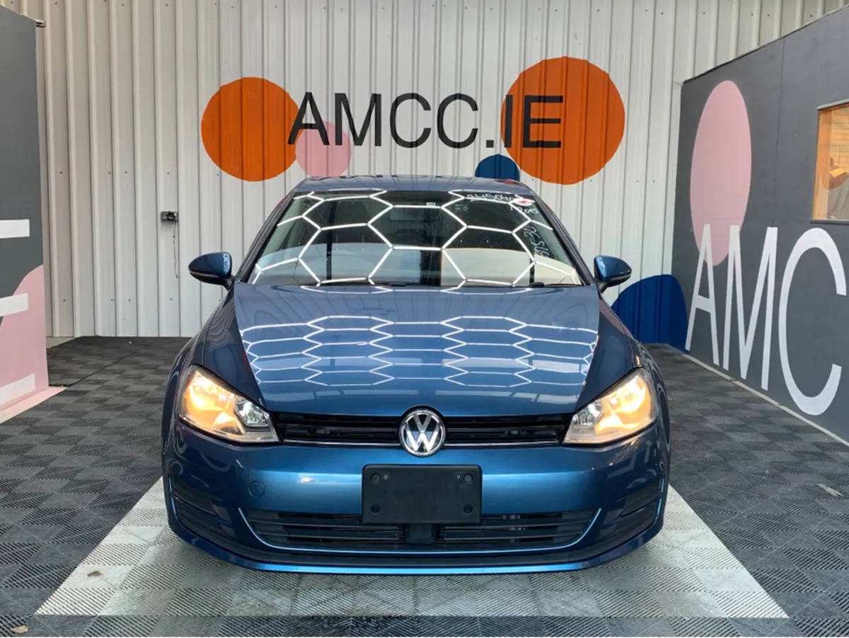 Volkswagen Golf TSI TREND LINE / 46k KMs / Automat - Image 2