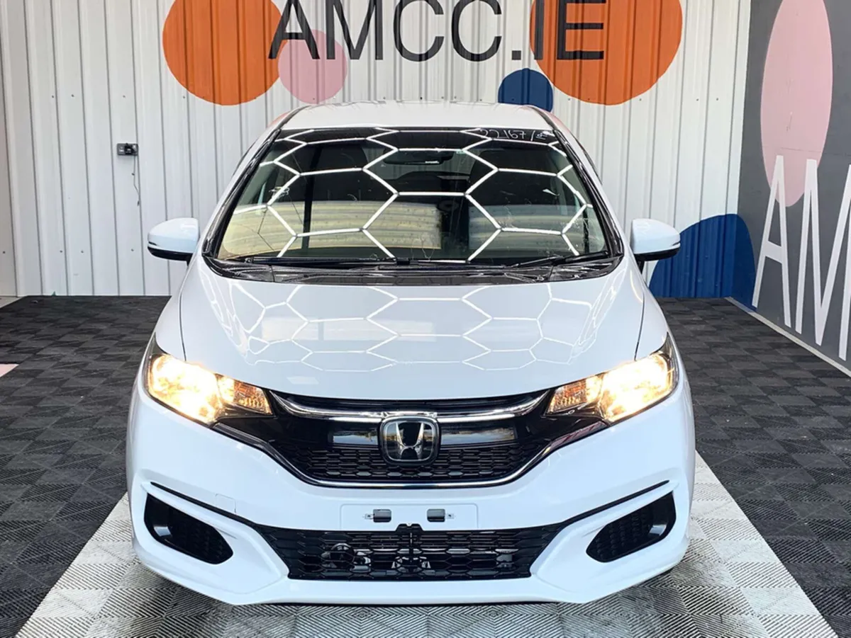 Honda Fit Honda Fit 1.5 Hybrid / Cruise Control / - Image 2