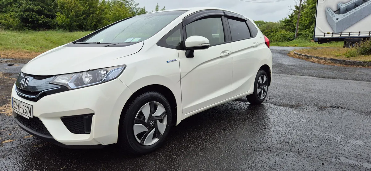 Honda Fit 2013 - Image 2