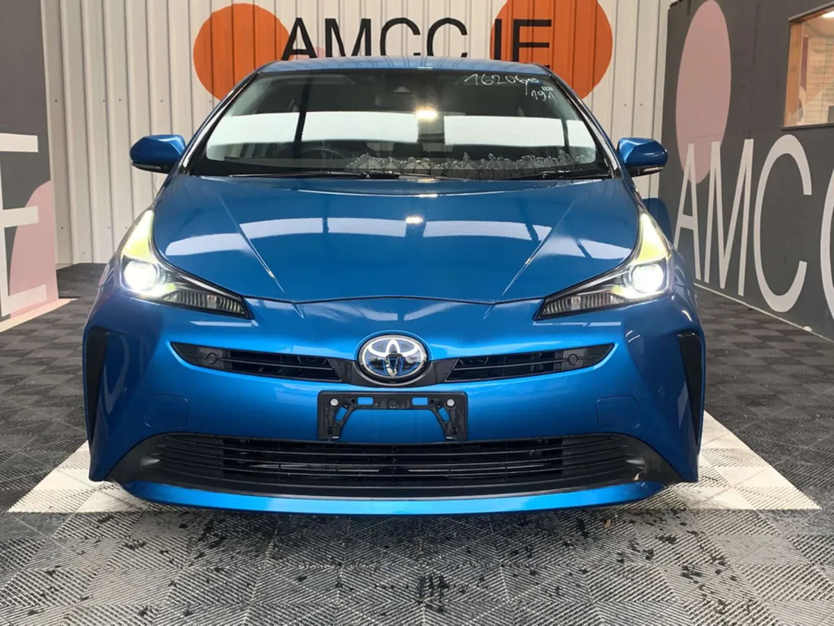 Toyota Prius Prius Automatic Cruise Control / 63k - Image 2