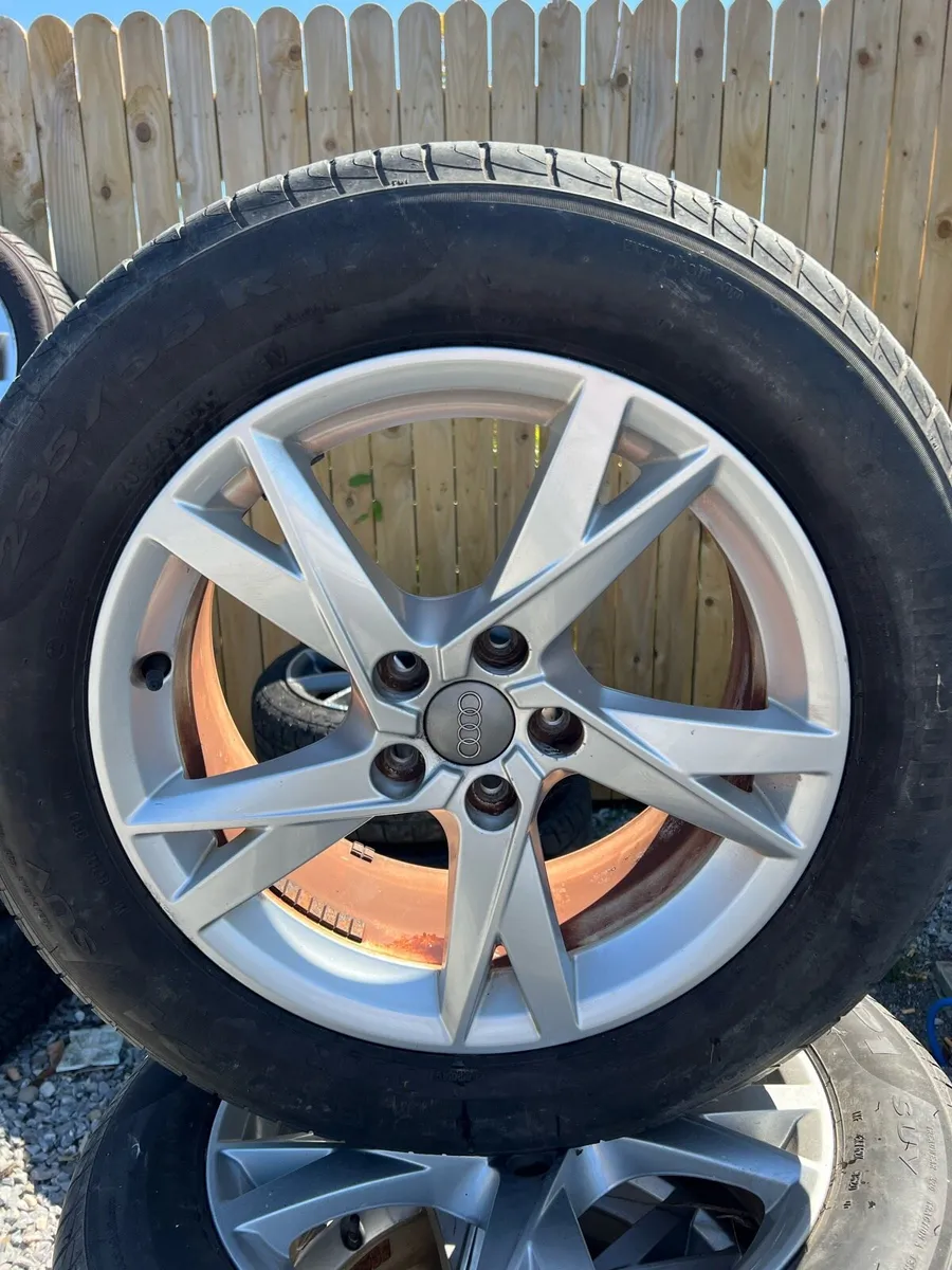 Car alloy/wheels - Image 2