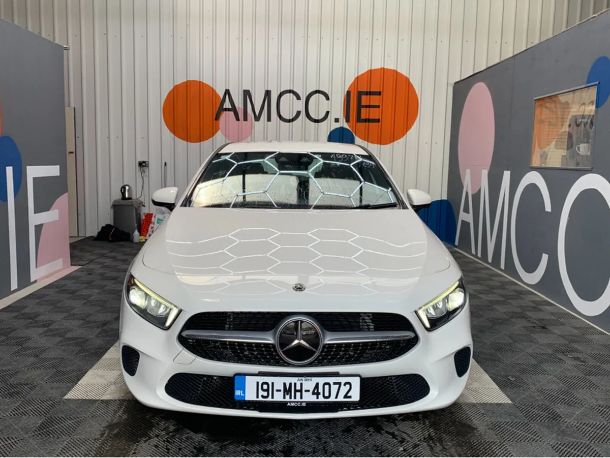 Mercedes-Benz A-Class MERCEDES A180 AUTOMATIC / 41 - Image 2