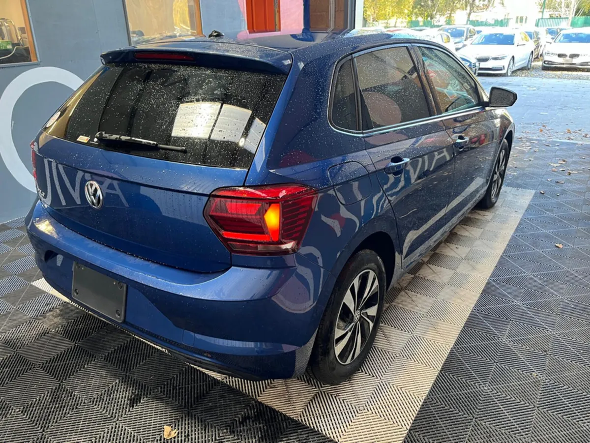 Volkswagen Polo Polo 1.0 Automatic - 30k KMs - Rev - Image 2