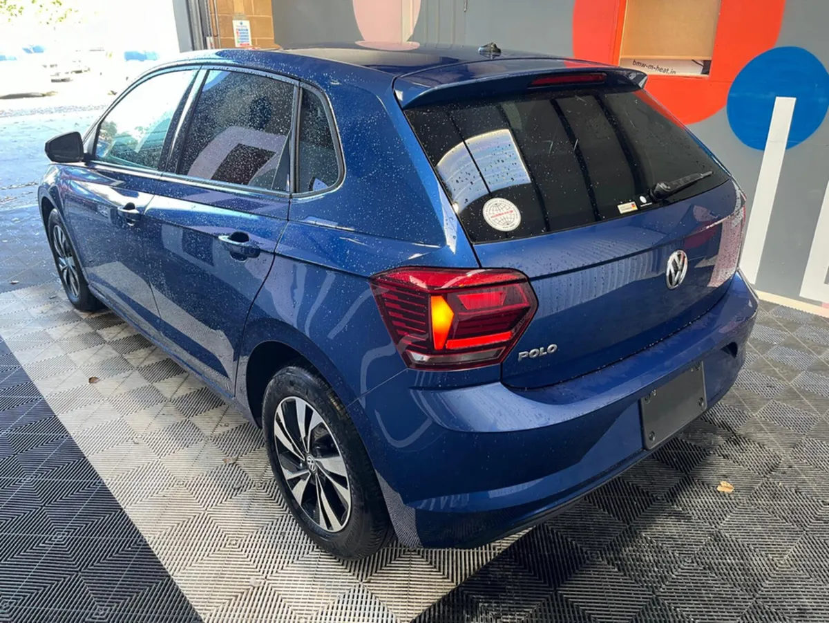 Volkswagen Polo Polo 1.0 Automatic - 30k KMs - Rev - Image 3