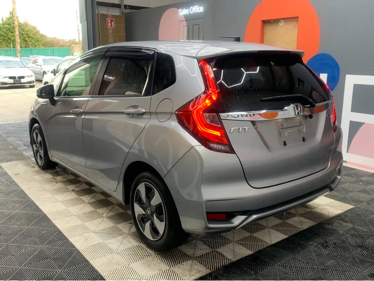 Honda Fit 1.5 Petrol Hybrid / 68k KMs / Cruise Con - Image 4