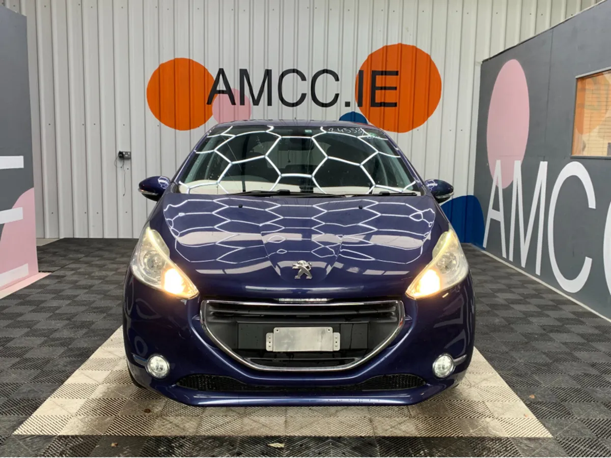 Peugeot 208 ONLY €8950 1.2 PETROL AUTOMATIC / 60k - Image 2