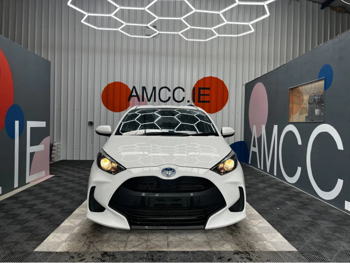 Toyota Yaris 1.5 HYBRID X / 87k KMs / REVERSE CAME - Image 2