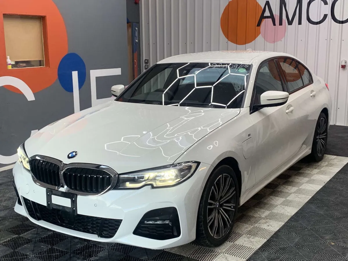 BMW 3-Series BMW 330E M Sport / 30k KMS / Heated L - Image 3