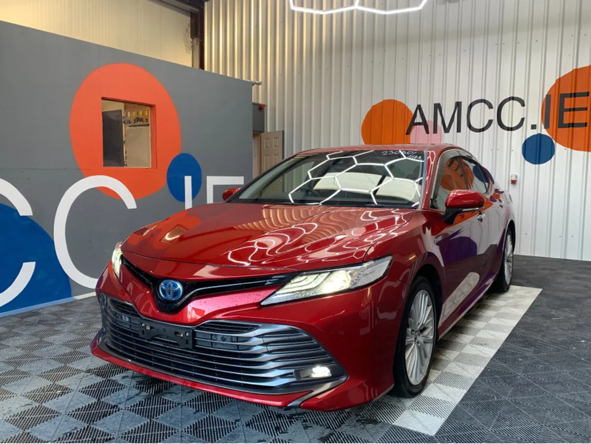 Toyota Camry 2.5 HYBRID AUTOMATIC / 99k KMs / Heat - Image 3