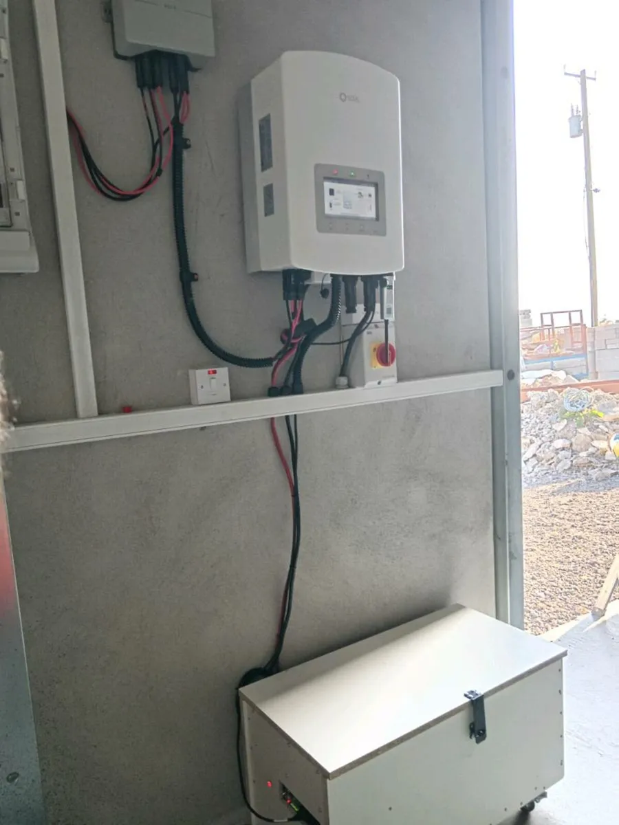 Brand new solis 5kw hybrid DIY kit 16kwh battery - Image 1