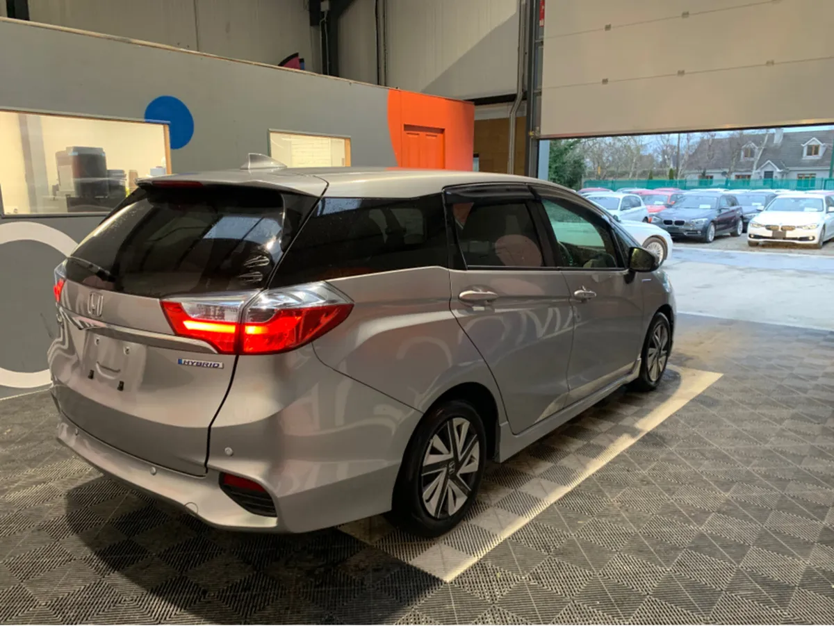 Honda Shuttle ONLY €12950 1.5 Hybrid / Cruise Cont - Image 4