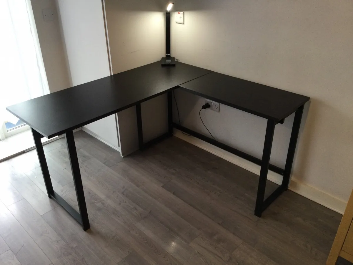 Office desk - Image 2