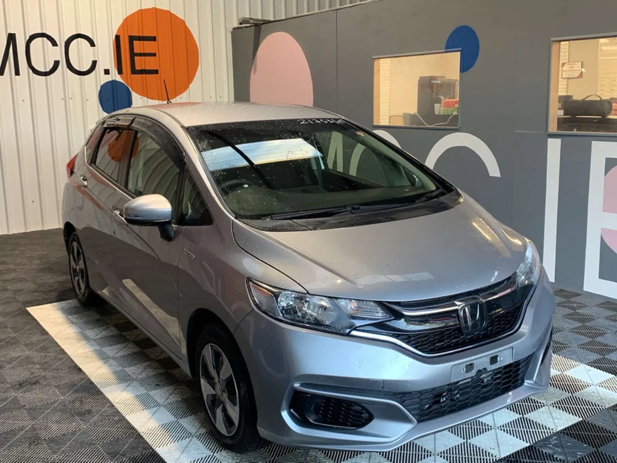 Honda Fit Honda Fit 1.5 Hybrid / Cruise Control / - Image 1