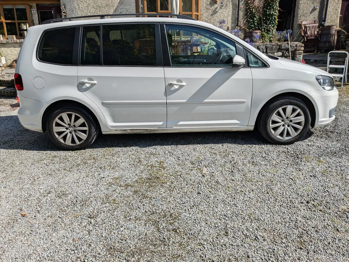 Volkswagen Touran 2013 - Image 4