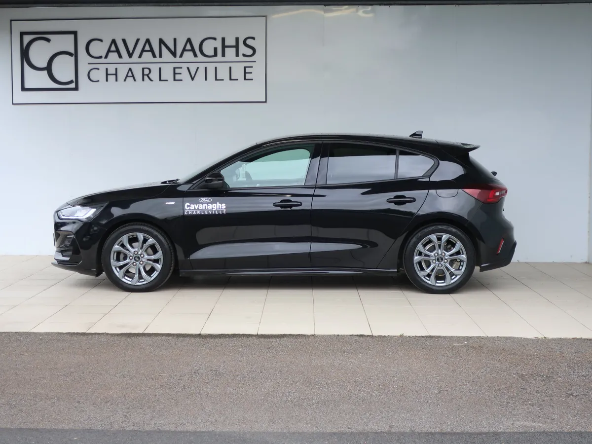 Ford Focus St-line 1.5tdci Auto 125PS 5DR - Image 2