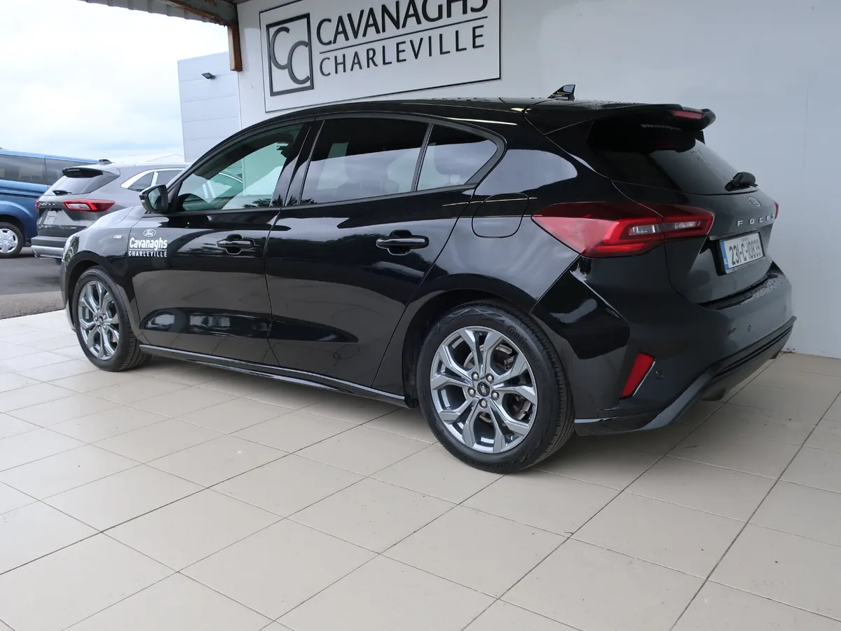 Ford Focus St-line 1.5tdci Auto 125PS 5DR - Image 3
