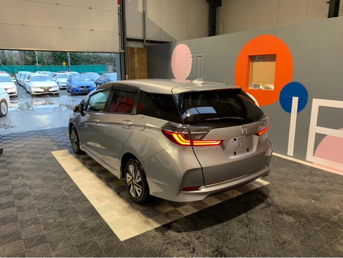 Honda Shuttle ONLY €15950! Cruise Control / Lane A - Image 4