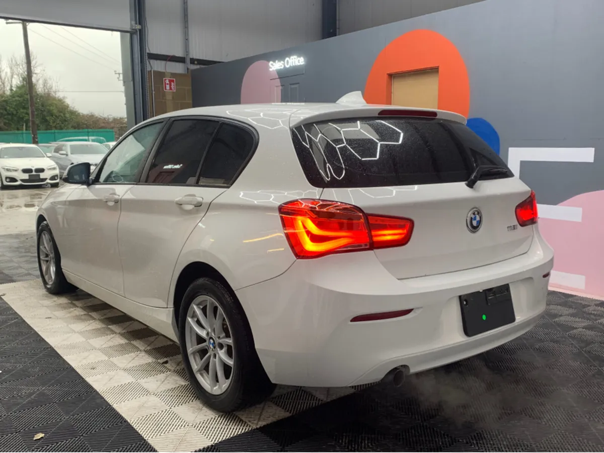 BMW 1-Series 116i / 78k KMs / Automatic / Reverse - Image 4