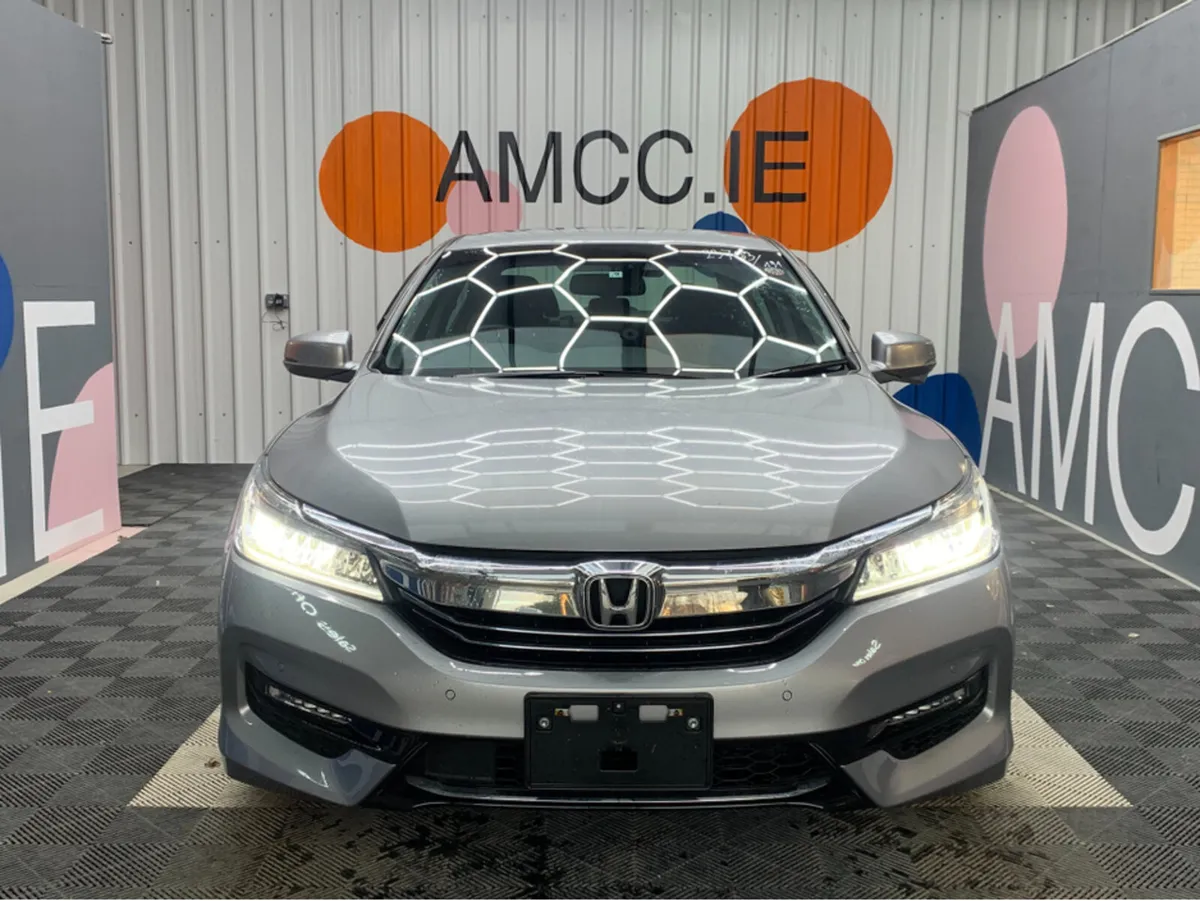 Honda Accord 2.0 HYBRID AUTOMATIC / 74k KMs / Reve - Image 2