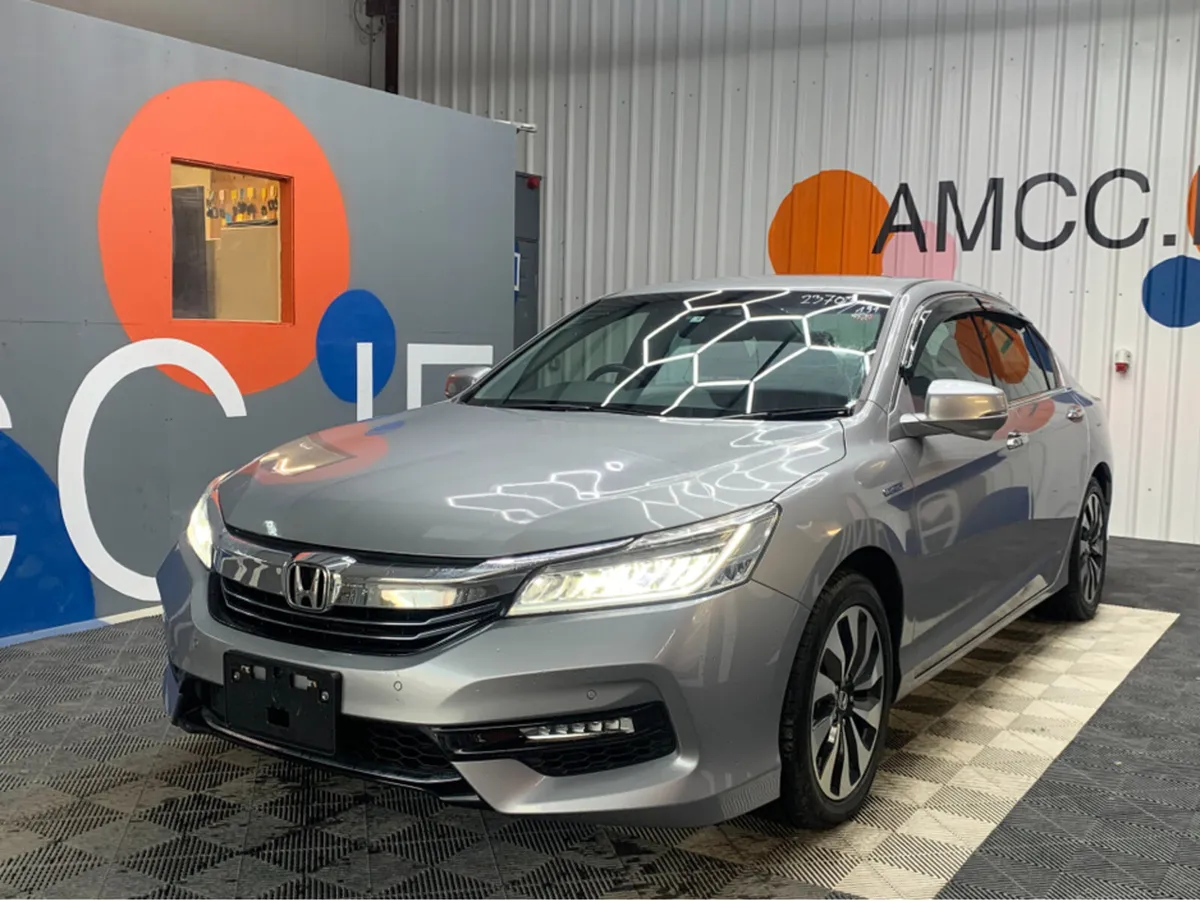 Honda Accord 2.0 HYBRID AUTOMATIC / 74k KMs / Reve - Image 3