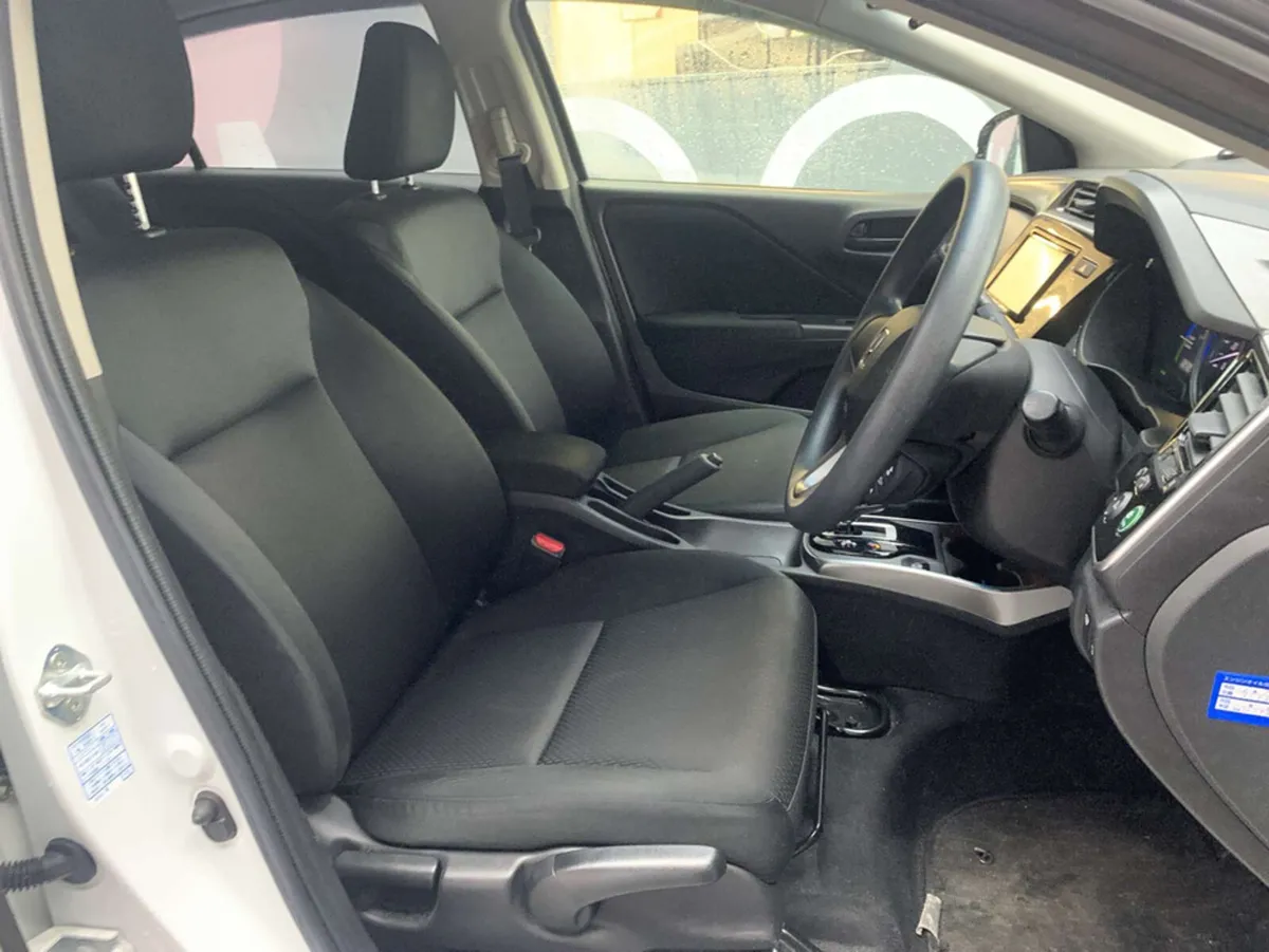 Honda Grace Honda Grace 1.5 Hybrid / Reverse Camer - Image 4