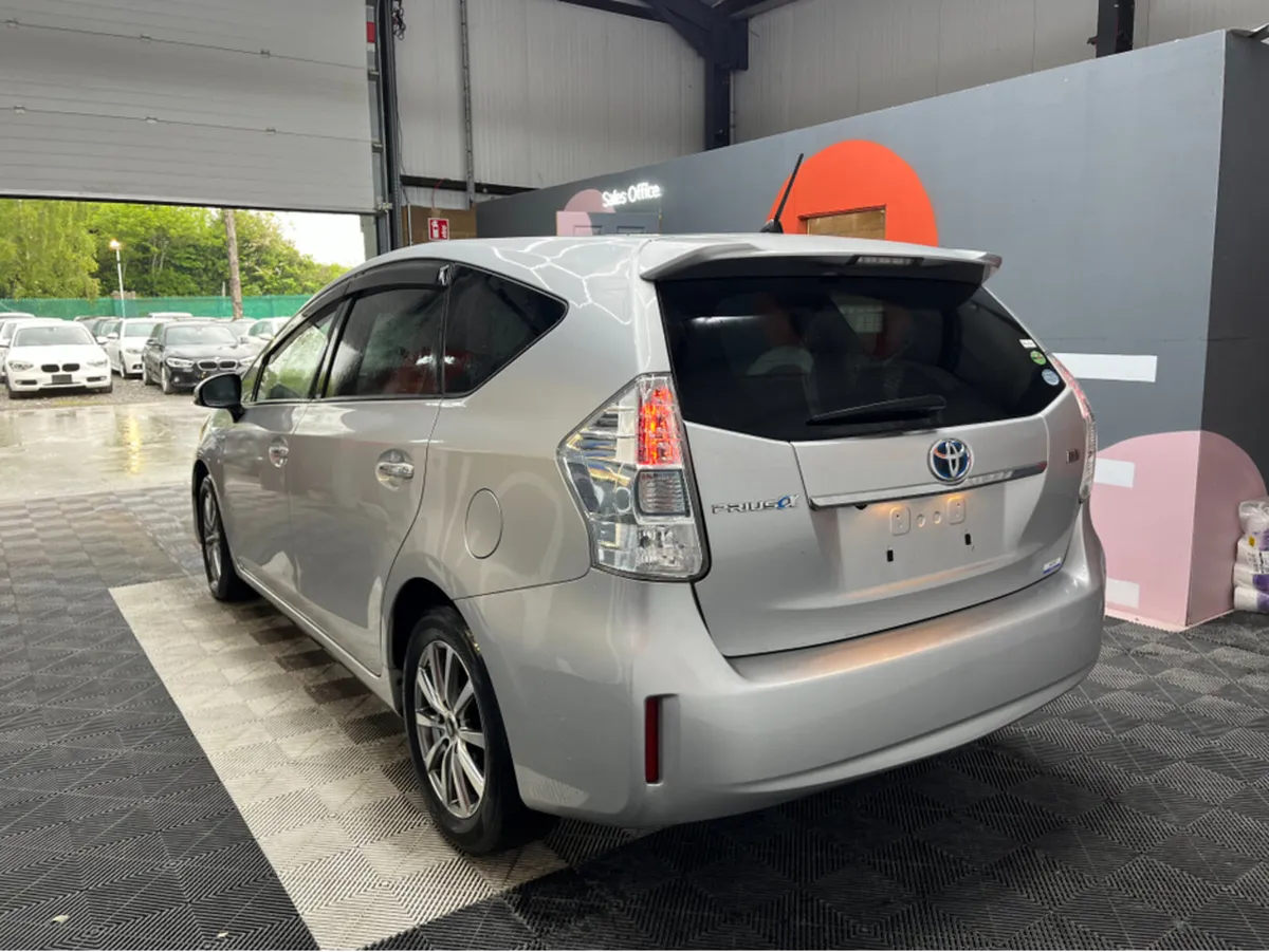 Toyota Prius 1.8 HYRBID / 107k KMs - Image 4