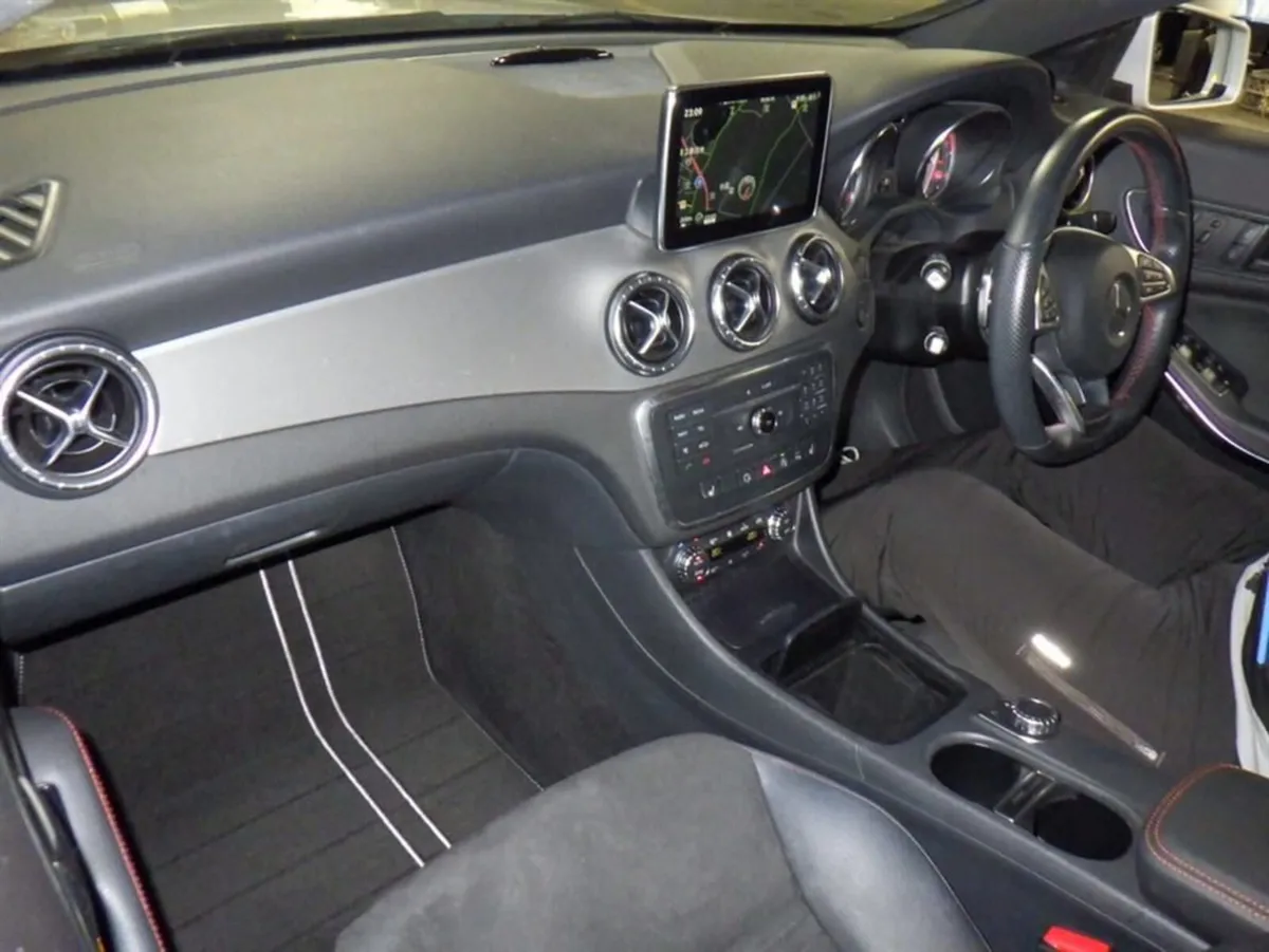 Mercedes-Benz CLA CLA180 AMG LINE *Coming Soon* / - Image 3