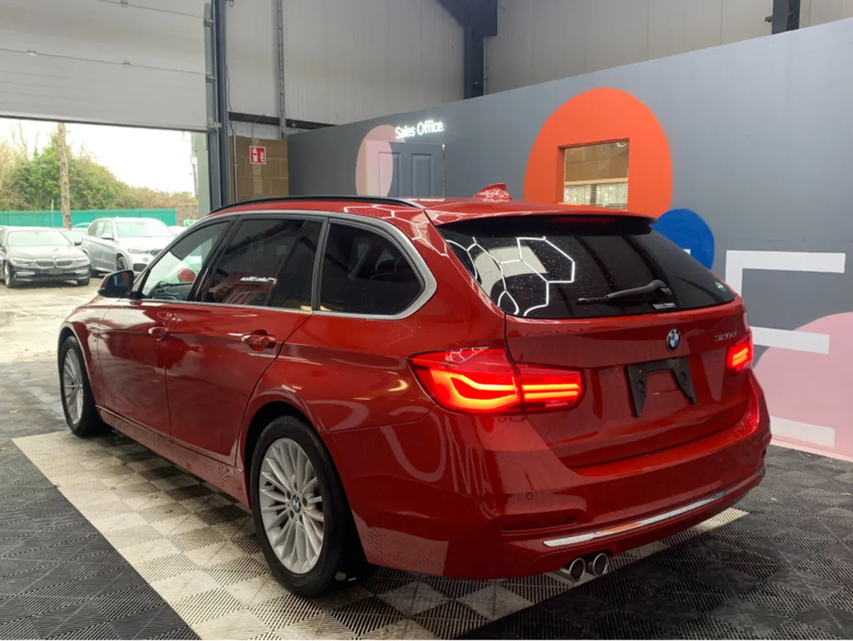 BMW 3-Series 320d TOURING LUXURY / 61k KMs / Heate - Image 4