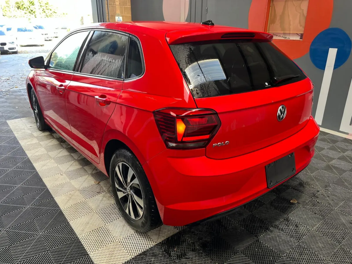Volkswagen Polo Polo 1.0 Automatic - 17k KMs - Rev - Image 3