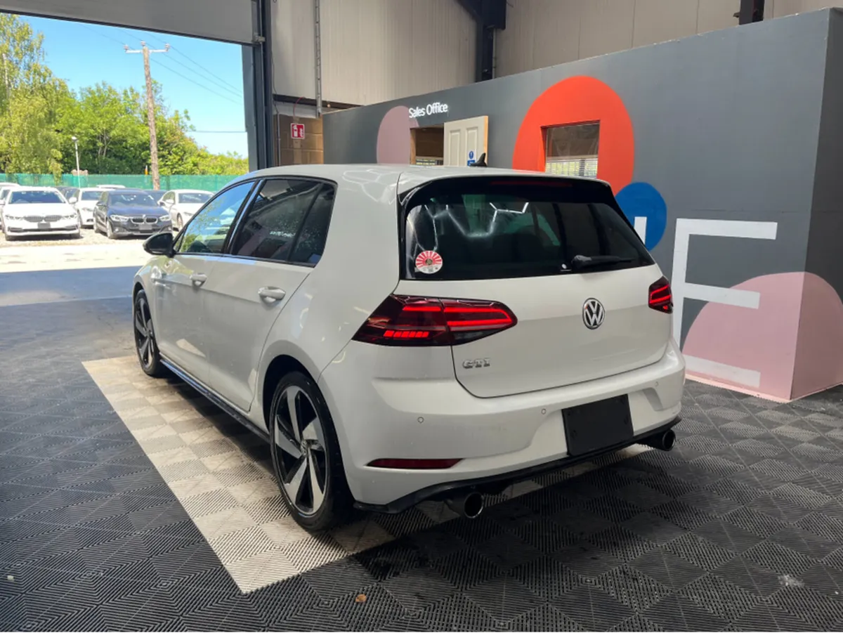 Volkswagen Golf 2.0 GTI 2.0 TSI DSG AUTOMATIC / 96 - Image 4