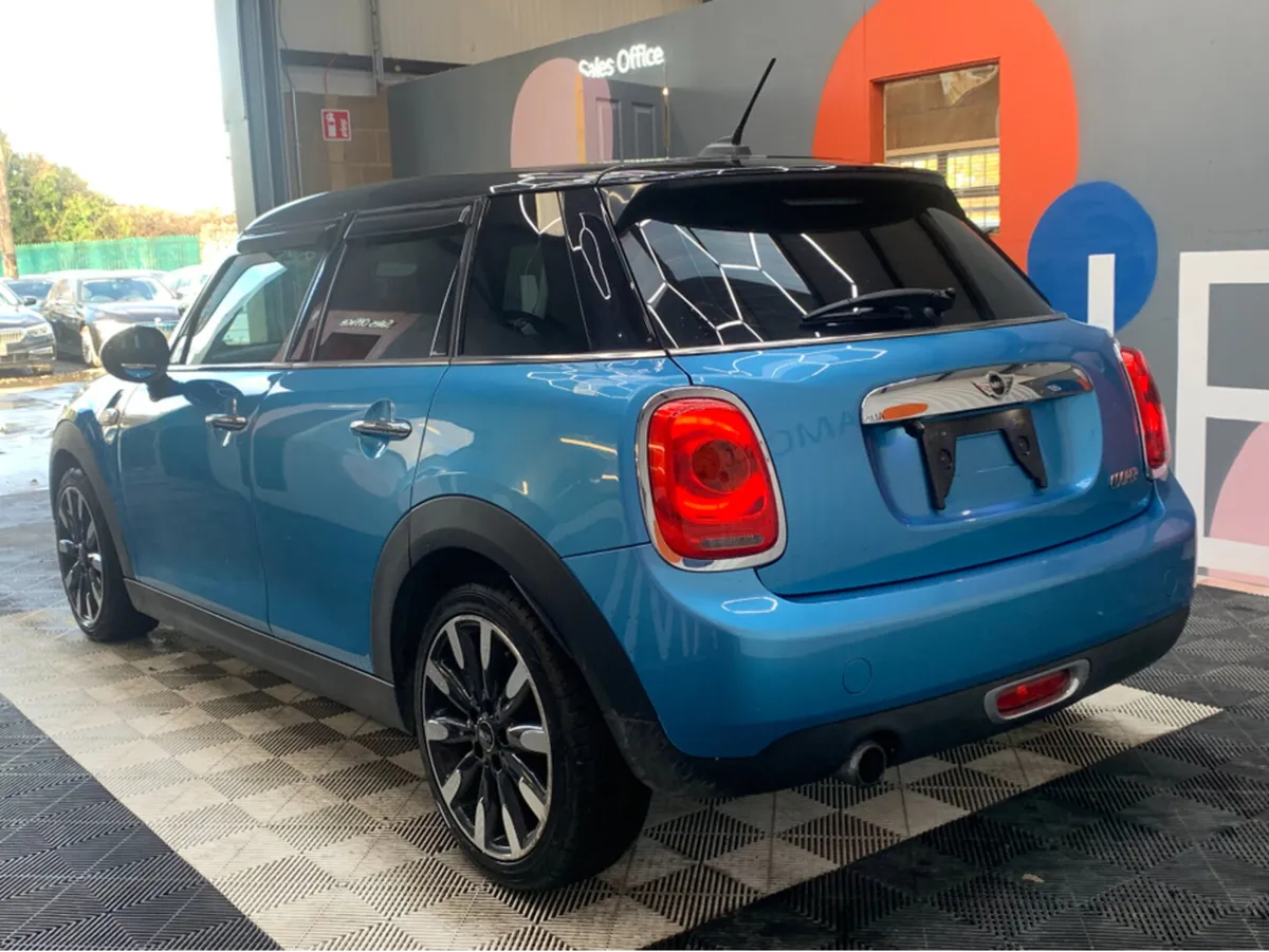 Mini Cooper AUTOMATIC MINI / 43k KMs / 1.5 Petrol - Image 4
