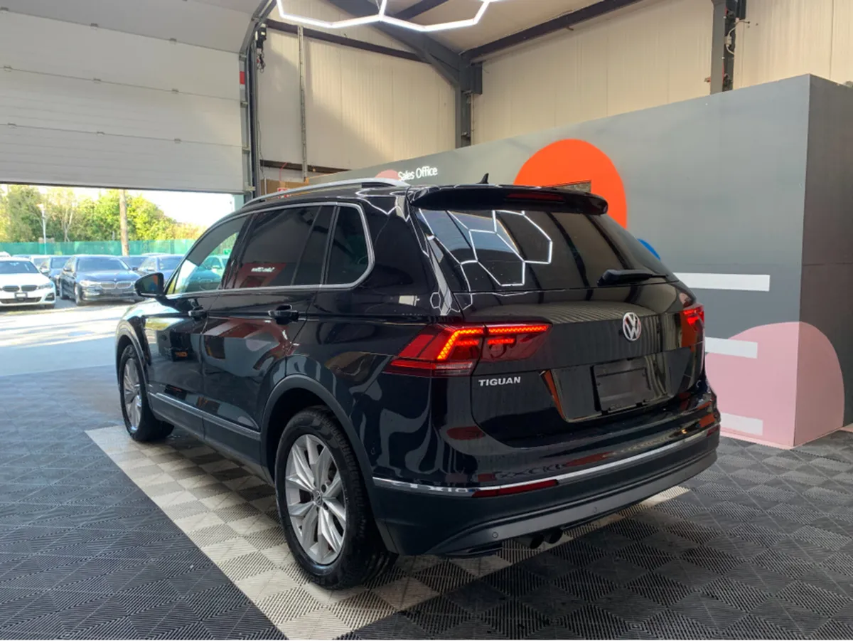 Volkswagen Tiguan TSI HIGH LINE / 94k KMs / Heated - Image 4