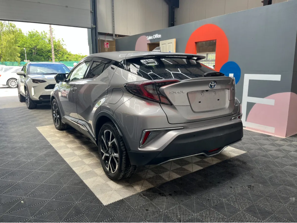 Toyota C-HR ONLY €19950 1.8 HYBRID / 79k KMs / HEA - Image 4