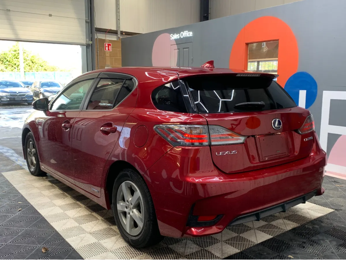 Lexus CT LEXUS CT200H AUTOMATIC / 69k KMs / Heated - Image 4