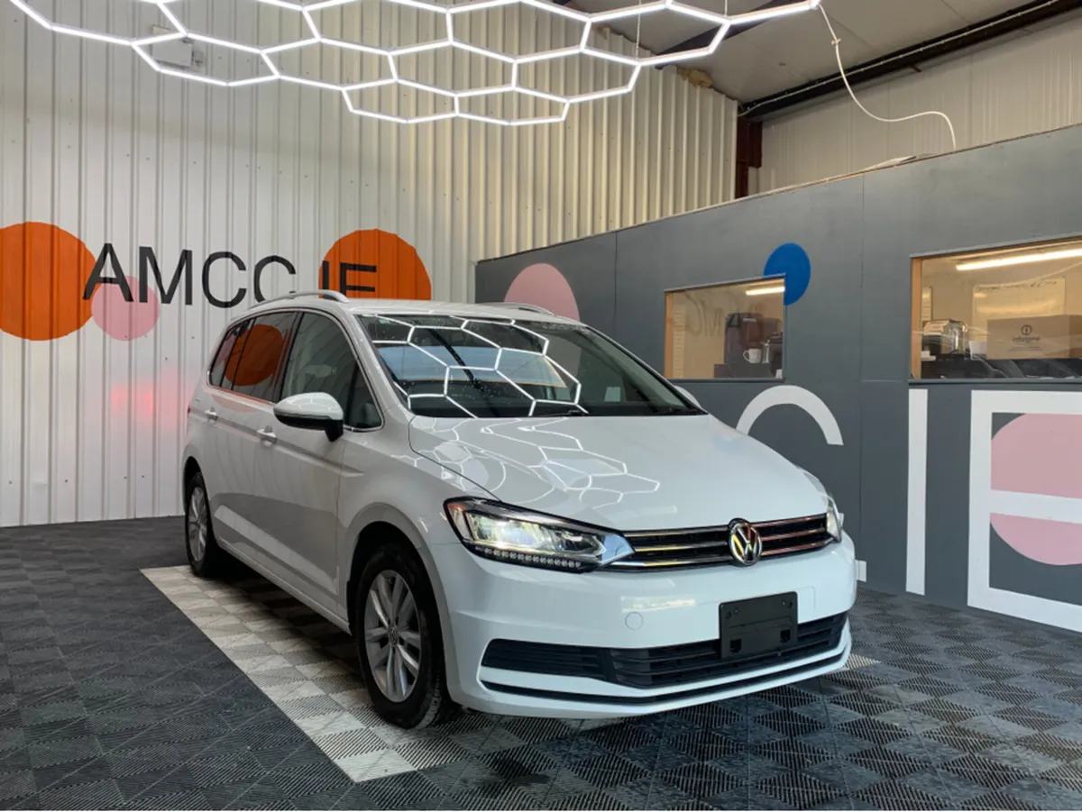 Volkswagen Touran TDI COMFORT LINE / 56k KMs / Ada - Image 1