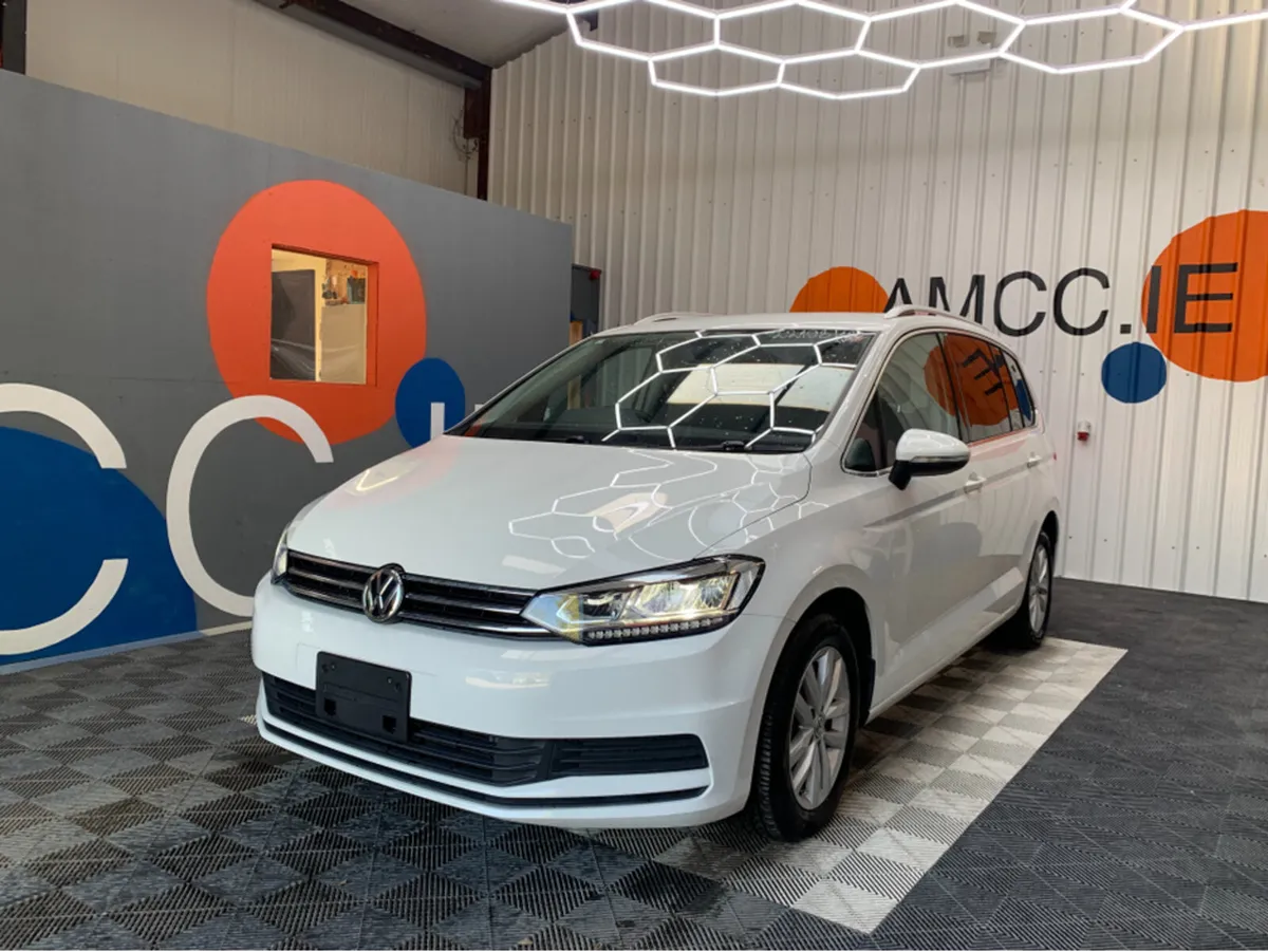 Volkswagen Touran TDI COMFORT LINE / 56k KMs / Ada - Image 3