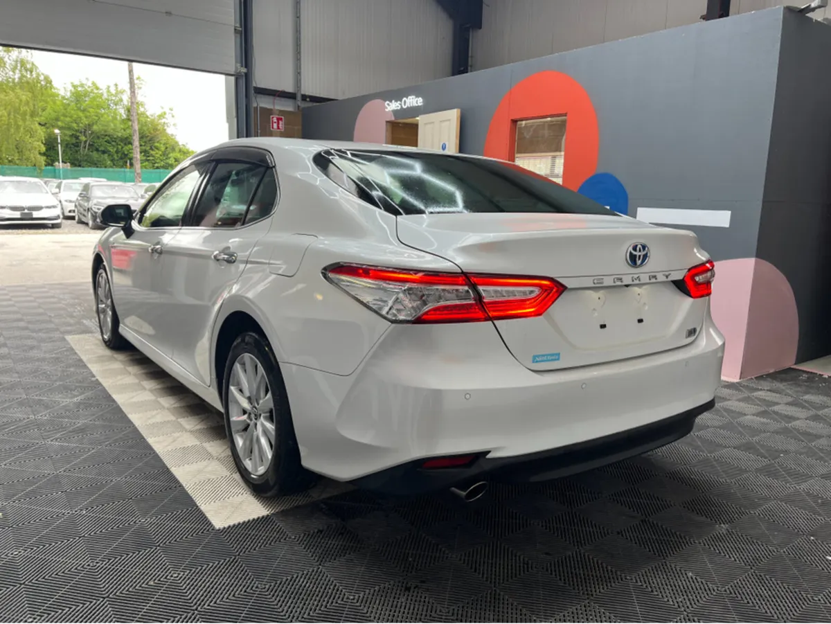 Toyota Camry ONLY €22950! 2.5 HYRBID / 103k KMs / - Image 4