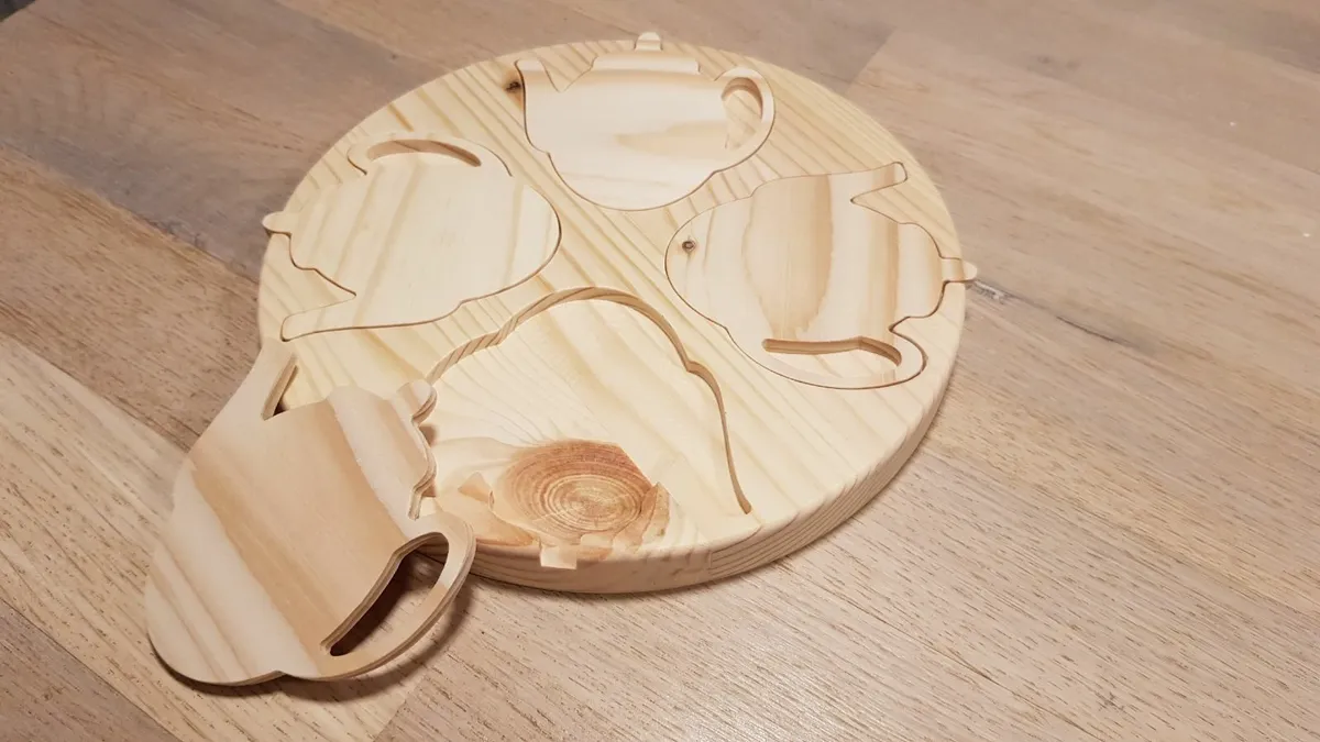 Wooden trivet with coasters, Trivet, Coasters - Image 2