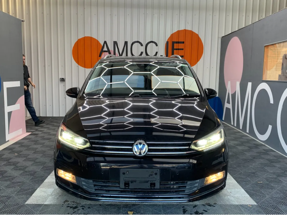 Volkswagen Touran TDI HIGH LINE / 75k KMs / Rear & - Image 2